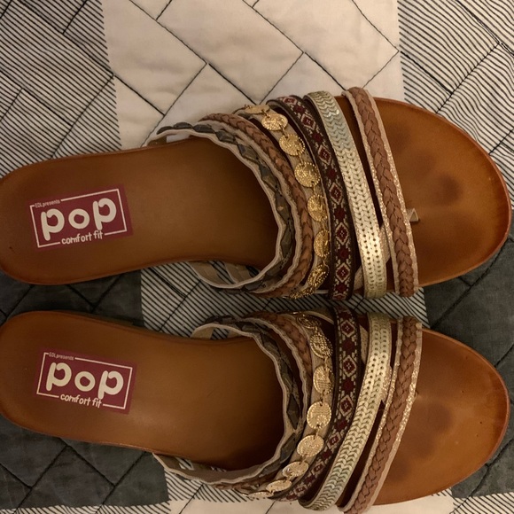 Sandals - Picture 2 of 2